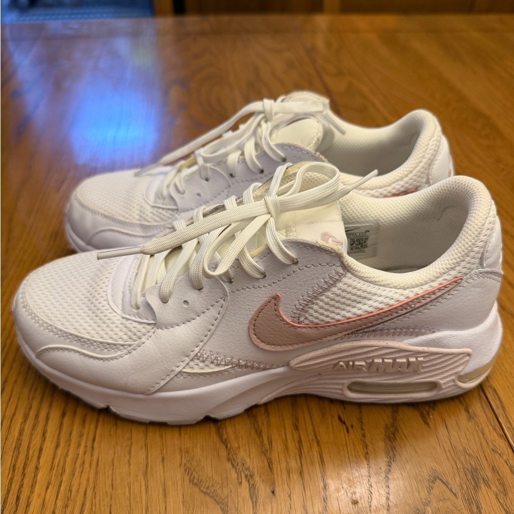 Nike White and Pink Women's Sneakers - Picture 4 of 5